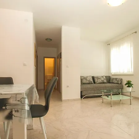 Pikula App2 Apartment Štinjan