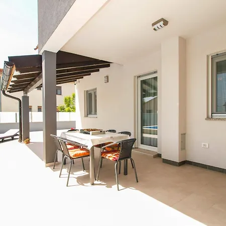 Apartment Pikula App2