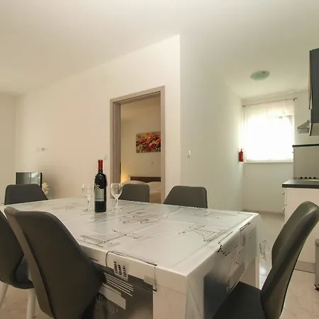 Apartment Pikula App2 *